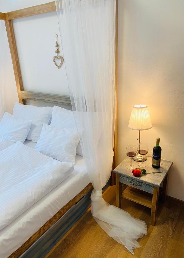 Blatnice pod Svatym Antoninkem Resort Rybnicek מראה חיצוני תמונה