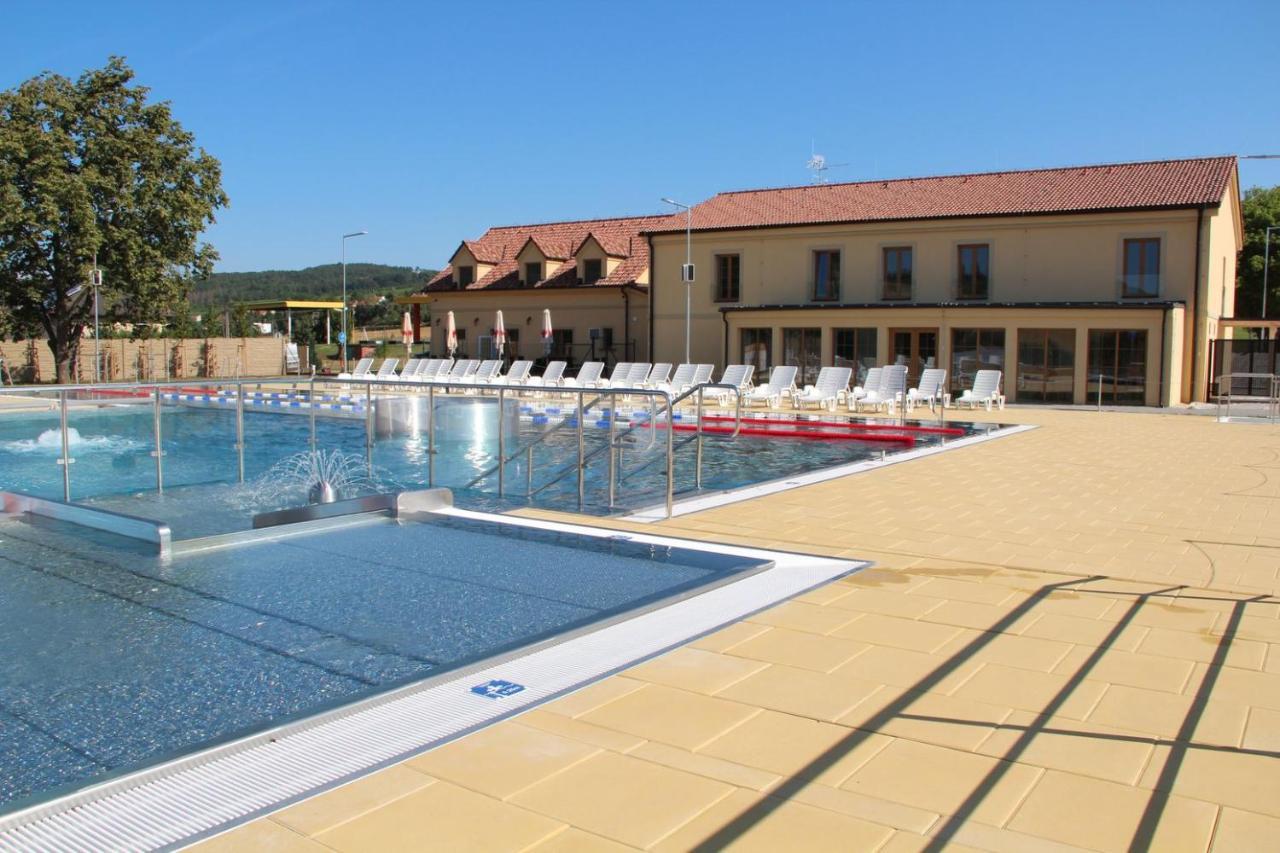 Blatnice pod Svatym Antoninkem Resort Rybnicek מראה חיצוני תמונה