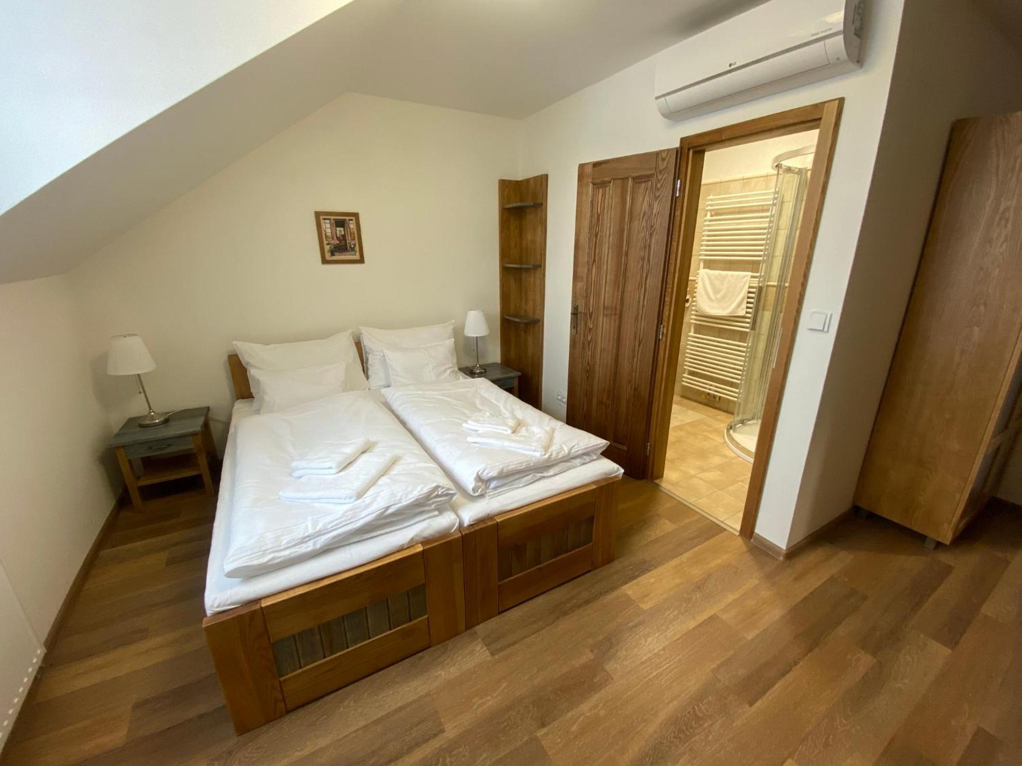 Blatnice pod Svatym Antoninkem Resort Rybnicek מראה חיצוני תמונה