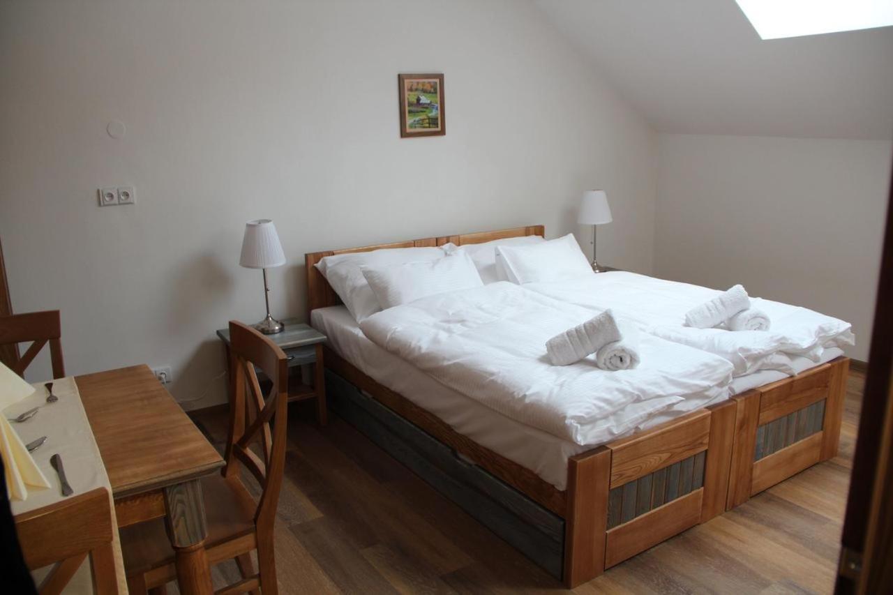 Blatnice pod Svatym Antoninkem Resort Rybnicek מראה חיצוני תמונה