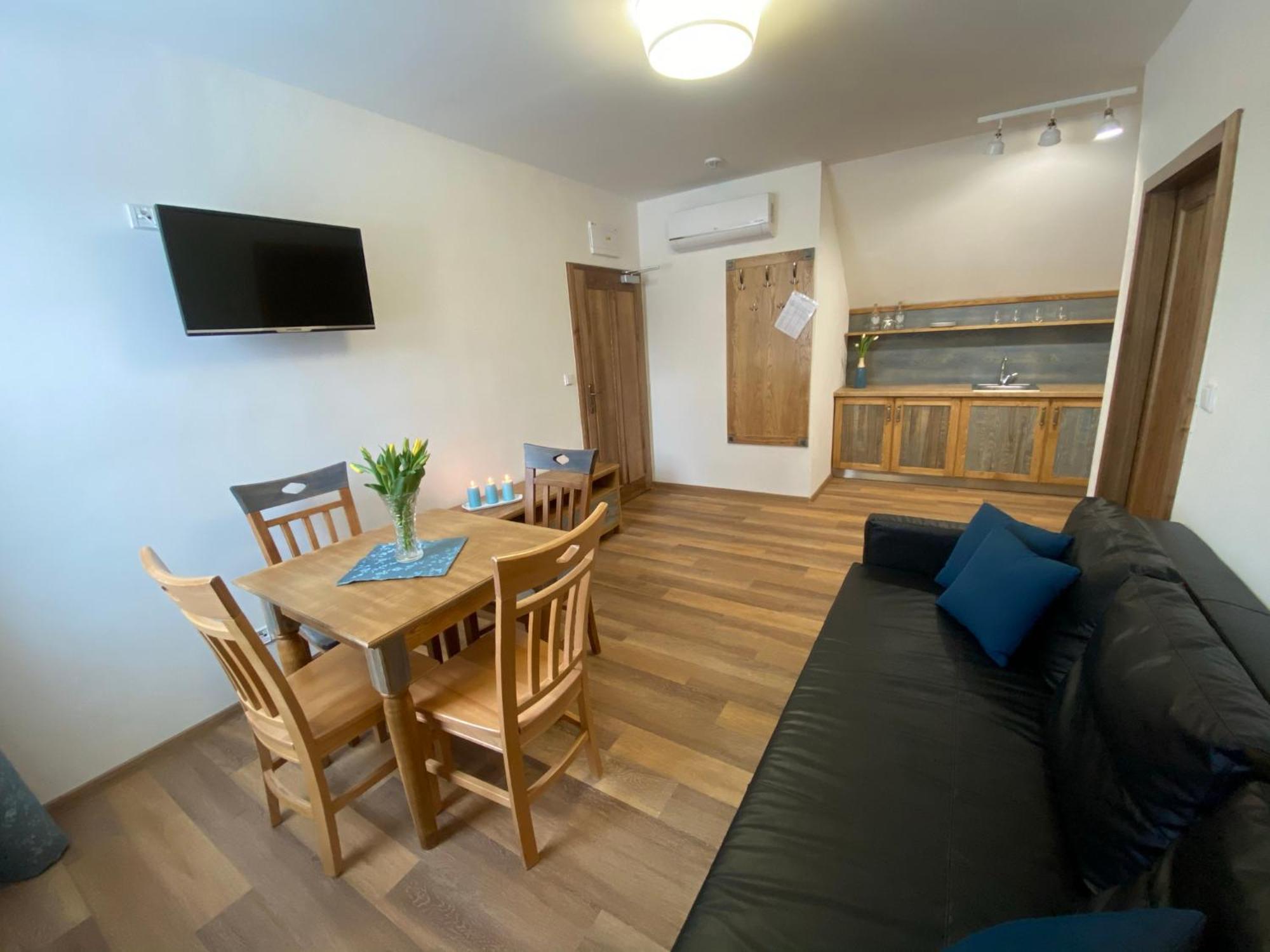 Blatnice pod Svatym Antoninkem Resort Rybnicek מראה חיצוני תמונה
